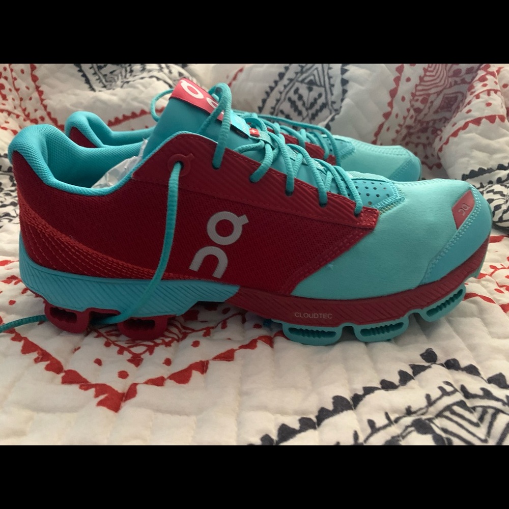 Beautiful blue and red OnCloud women’s size 8 sneakers